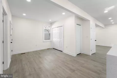 Entry Way - 509 Mccabe Ave, Baltimore, MD 21212 photo 13 of 14