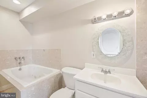 Bath - 524 Scott St, Baltimore, MD 21230 photo 2 of 4