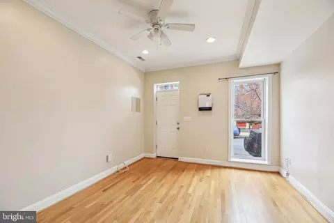 Living - 524 Scott St, Baltimore, MD 21230 photo 1 of 2