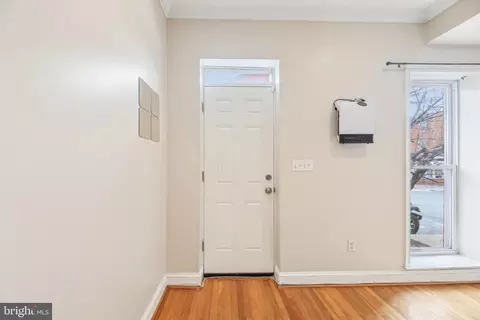 Entry Way - 524 Scott St, Baltimore, MD 21230 photo 1 of 3