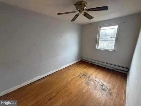 Bedroom - 608 E Jeffrey St, Baltimore, MD 21225 photo 1 of 1