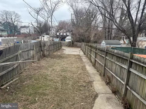 Exterior - 608 E Jeffrey St, Baltimore, MD 21225 photo 2 of 2