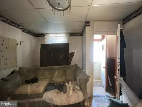 1815 N Chapel St, Baltimore, MD 21213 photo 2