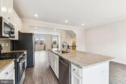 1805 E Chase St, Baltimore, MD 21213 photo 9