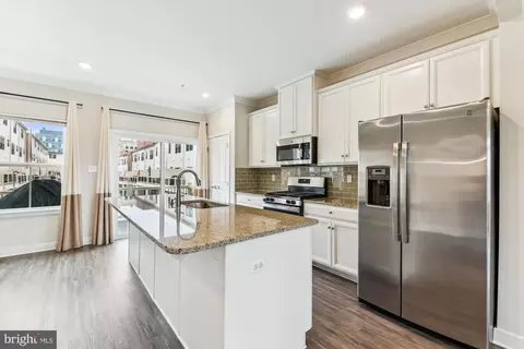 1805 E Chase St, Baltimore, MD 21213 photo 8