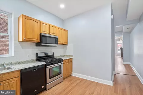 Entry Way - 1604 N Broadway, Baltimore, MD 21213 photo 3 of 5