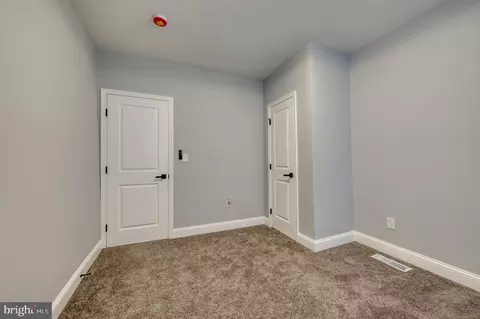 Bedroom - 1727 E Oliver St, Baltimore, MD 21213 photo 4 of 5