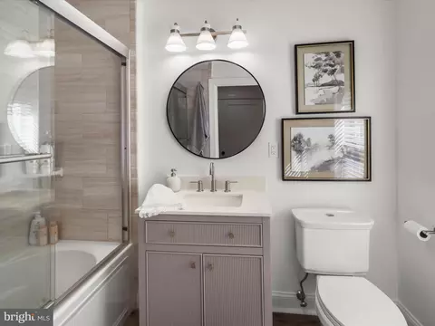 Bath - 1104 S Clinton St, Baltimore, MD 21224 photo 1 of 4