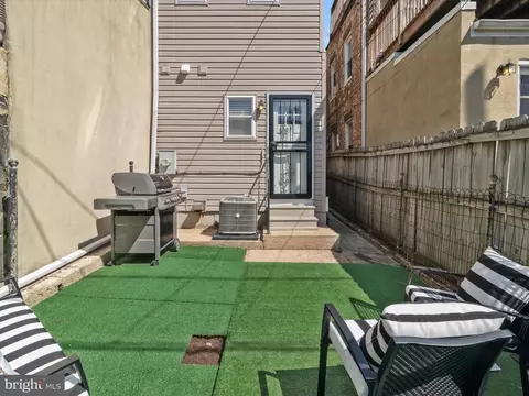 Exterior - 1104 S Clinton St, Baltimore, MD 21224 photo 9 of 12