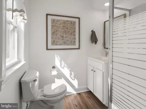 Bath - 1104 S Clinton St, Baltimore, MD 21224 photo 3 of 4