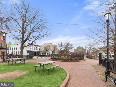Exterior - 1104 S Clinton St, Baltimore, MD 21224 photo 11 of 12