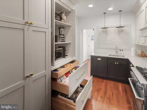 Kitchen - 1104 S Clinton St, Baltimore, MD 21224 photo 5 of 6