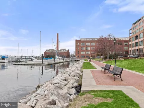 View/Area - 1104 S Clinton St, Baltimore, MD 21224 photo 1 of 2