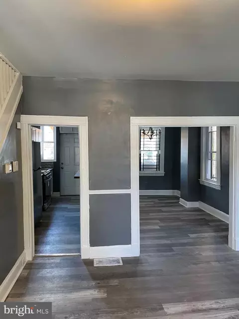 Entry Way - 5212 Cuthbert Ave, Baltimore, MD 21215 photo 3 of 4