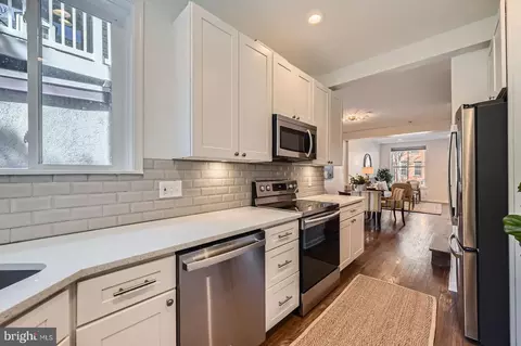 Kitchen - 804 S Bond St, Baltimore, MD 21231 photo 2 of 7
