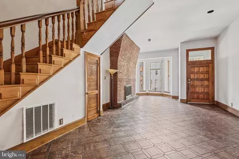 2333 Eutaw Pl, Baltimore, MD 21217 photo 8