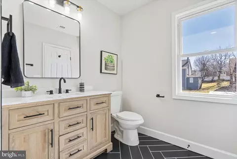 Bath - 4508 Arabia Ave, Baltimore, MD 21214 photo 7 of 9