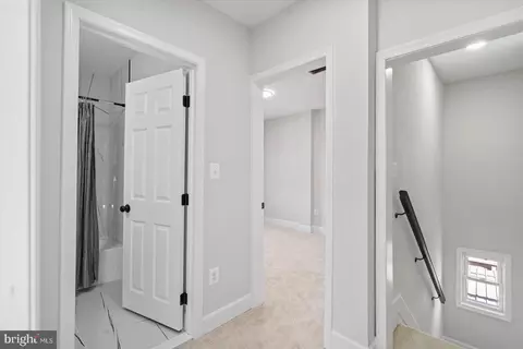 Entry Way - 4508 Arabia Ave, Baltimore, MD 21214 photo 9 of 10