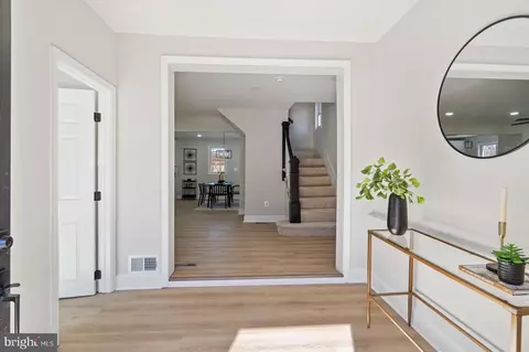 Entry Way - 4508 Arabia Ave, Baltimore, MD 21214 photo 1 of 10