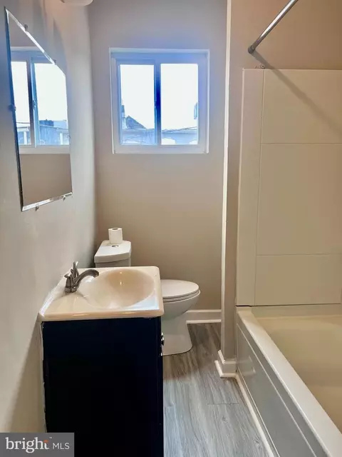 800 N Milton Ave, Baltimore, MD 21205 photo 7