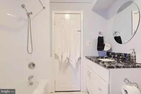 Bath - 2214 E Lombard St E, Baltimore, MD 21231 photo 6 of 6