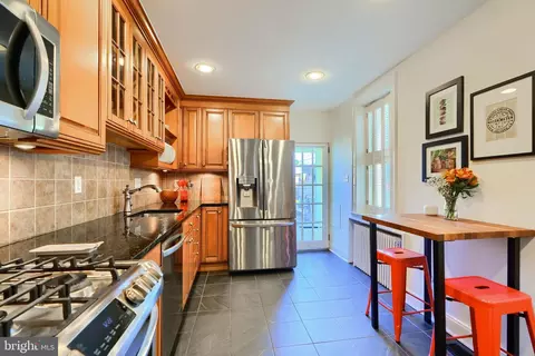 Kitchen - 2214 E Lombard St E, Baltimore, MD 21231 photo 3 of 3