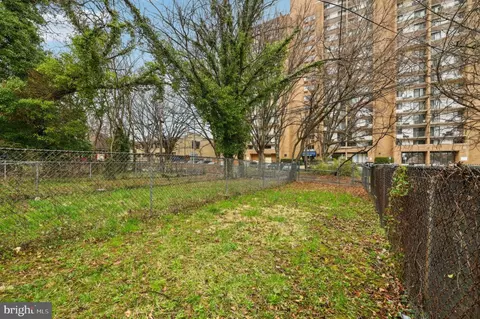 Exterior - 1113 Argyle Ave, Baltimore, MD 21201 photo 1 of 2