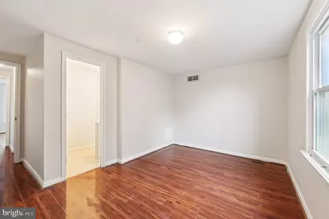 Bedroom - 1113 Argyle Ave, Baltimore, MD 21201 photo 8 of 9