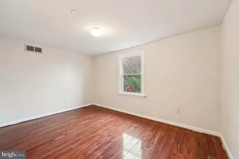 Bedroom - 1113 Argyle Ave, Baltimore, MD 21201 photo 6 of 9