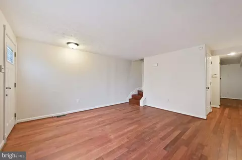 Living - 1113 Argyle Ave, Baltimore, MD 21201 photo 4 of 8