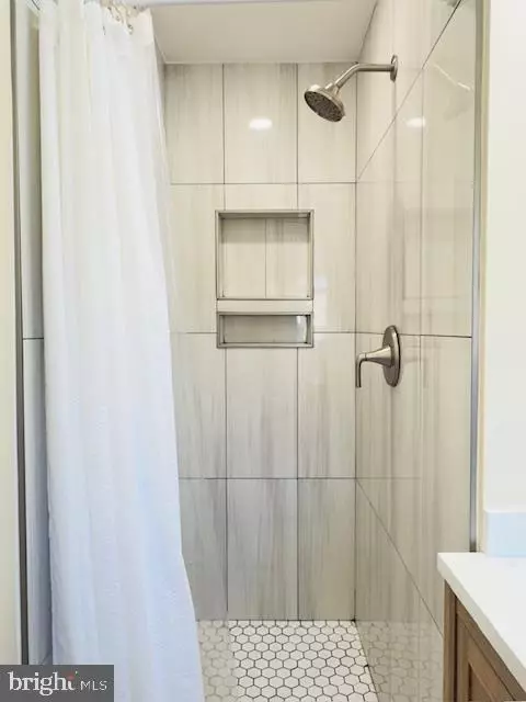 Bath - 3709 Monterey Rd, Baltimore, MD 21218 photo 3 of 4