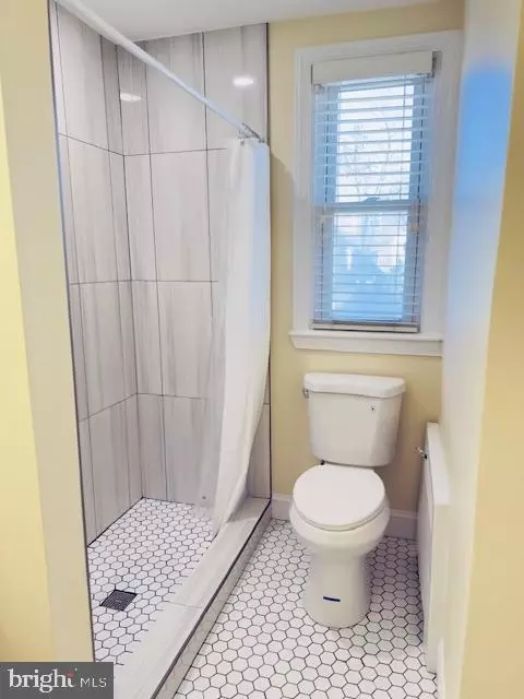 Bath - 3709 Monterey Rd, Baltimore, MD 21218 photo 2 of 4