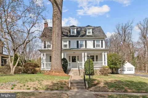 521 Nottingham Rd, Baltimore, MD 21229