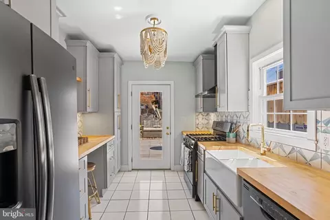 313 S Regester St, Baltimore, MD 21231 photo 8