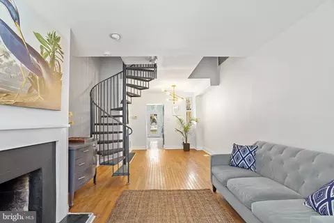 313 S Regester St, Baltimore, MD 21231 photo 2