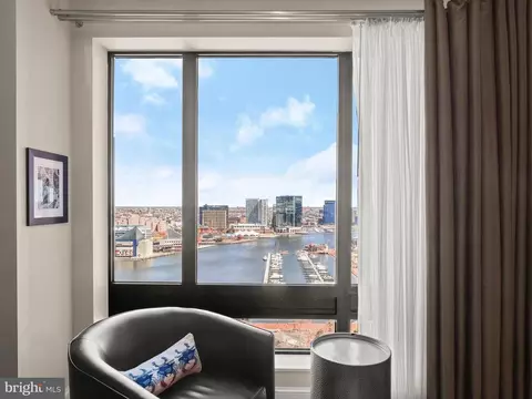 View/Area - 10 E Lee St #2206, Baltimore, MD 21202 photo 5 of 21
