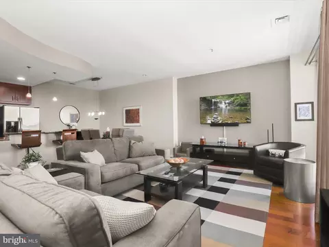 Living - 10 E Lee St #2206, Baltimore, MD 21202 photo 1 of 8