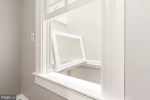 Entry Way - 1206 John St, Baltimore, MD 21217 photo 5 of 10