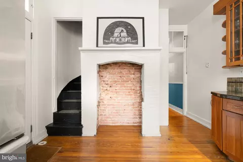 Entry Way - 1206 John St, Baltimore, MD 21217 photo 7 of 10