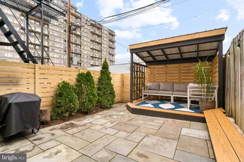 Exterior - 1206 John St, Baltimore, MD 21217 photo 6 of 6
