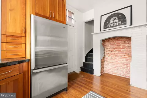Entry Way - 1206 John St, Baltimore, MD 21217 photo 8 of 10
