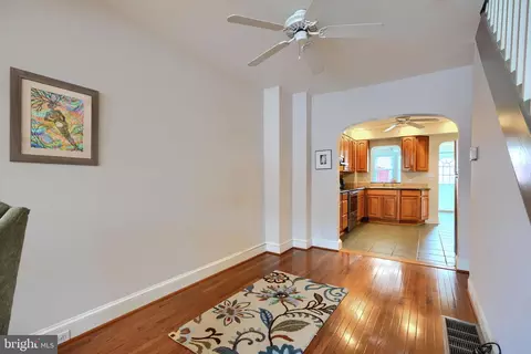 Entry Way - 509 E Randall St, Baltimore, MD 21230 photo 2 of 8