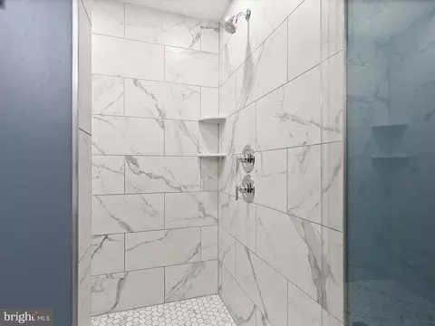 Bath - 1833 S Charles St, Baltimore, MD 21230 photo 2 of 5