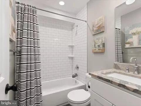 Bath - 1833 S Charles St, Baltimore, MD 21230 photo 5 of 5