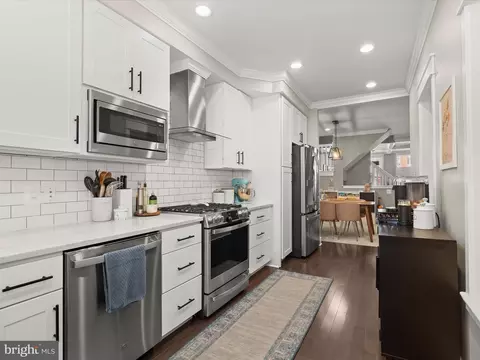 Entry Way - 1833 S Charles St, Baltimore, MD 21230 photo 3 of 3