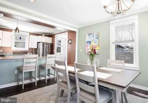 Dining - 2801 Hamilton Ave, Baltimore, MD 21214 photo 3 of 3