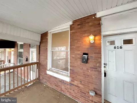 Exterior - 616 Denison St, Baltimore, MD 21229 photo 2 of 3