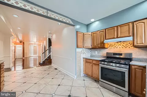 2015 E North Ave, Baltimore, MD 21213 photo 9