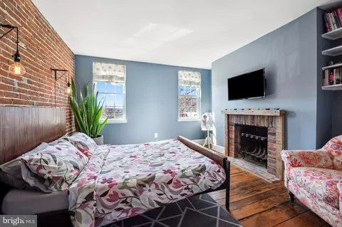 Bedroom - 609 S Sharp St, Baltimore, MD 21230 photo 1 of 5