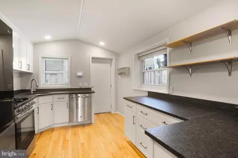 Kitchen - 1115 William St, Baltimore, MD 21230 photo 1 of 2